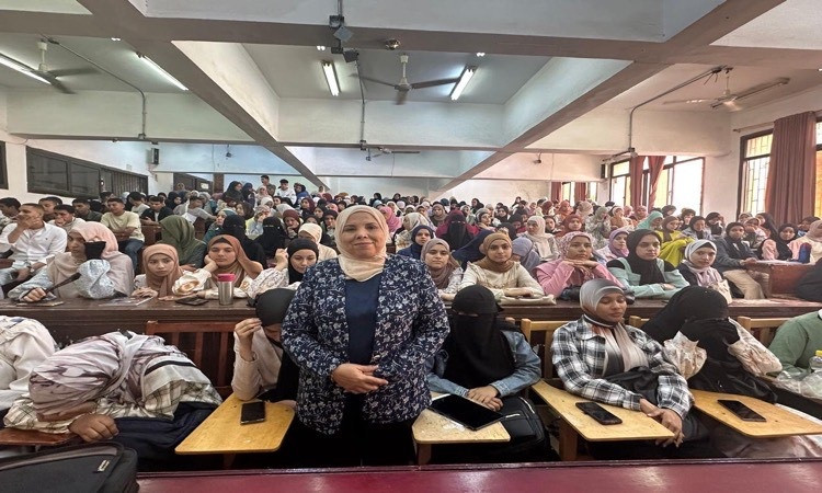 ندوة بكلية التربية تناقش آليات تأهيل الطلاب لمشروع التنور المجتمع