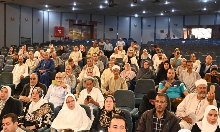 محافظ البحيرة ومدير الأمن يشهدان إجراء قرعة الحج العلنية لوزارة الداخل