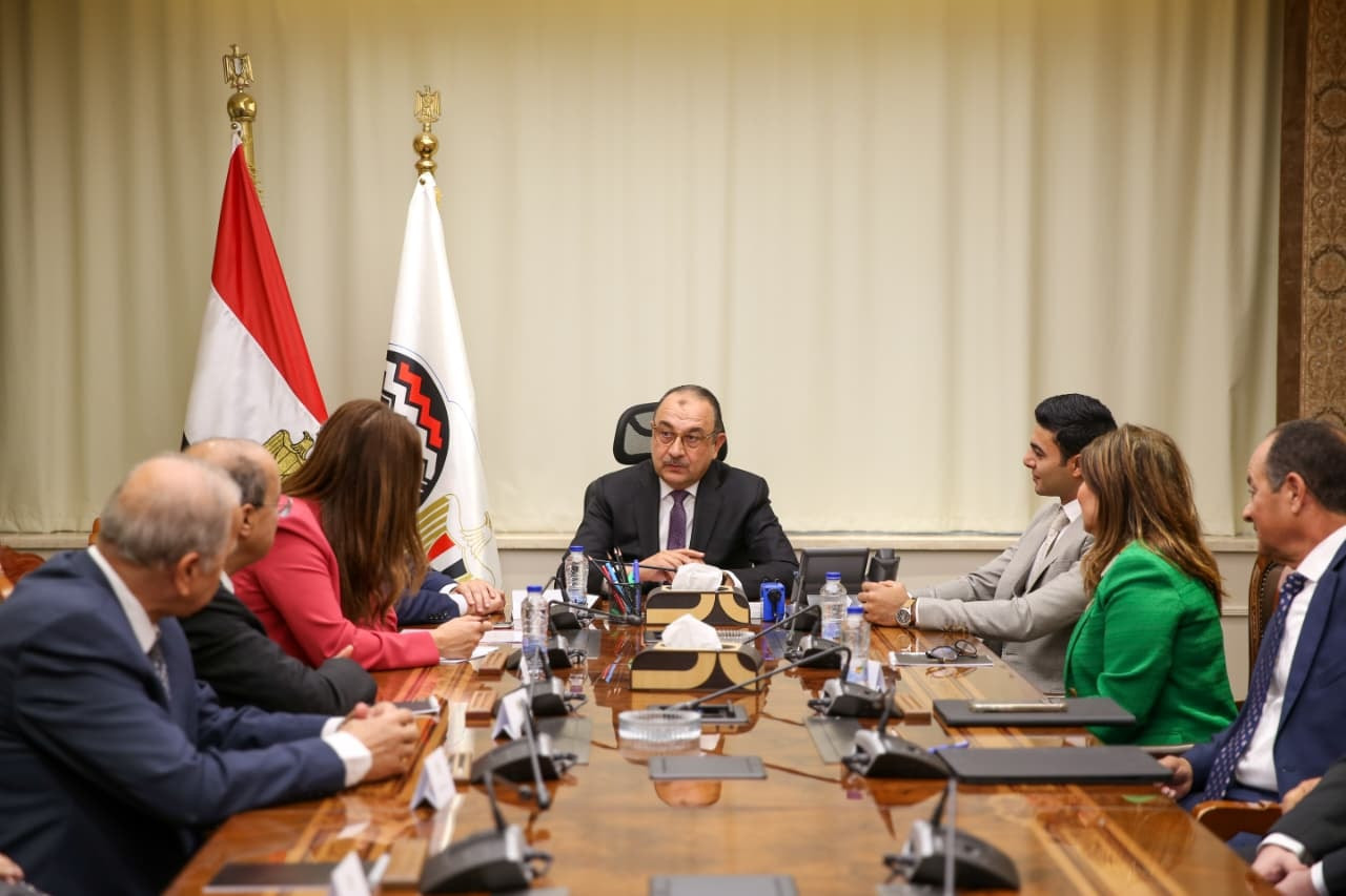 وزير قطاع الاعمال