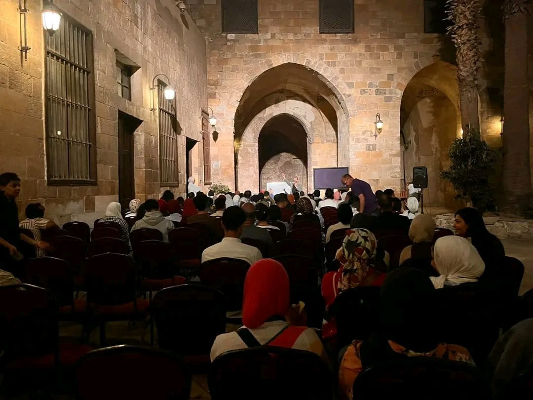 تعليم اللغة المصرية القديمة