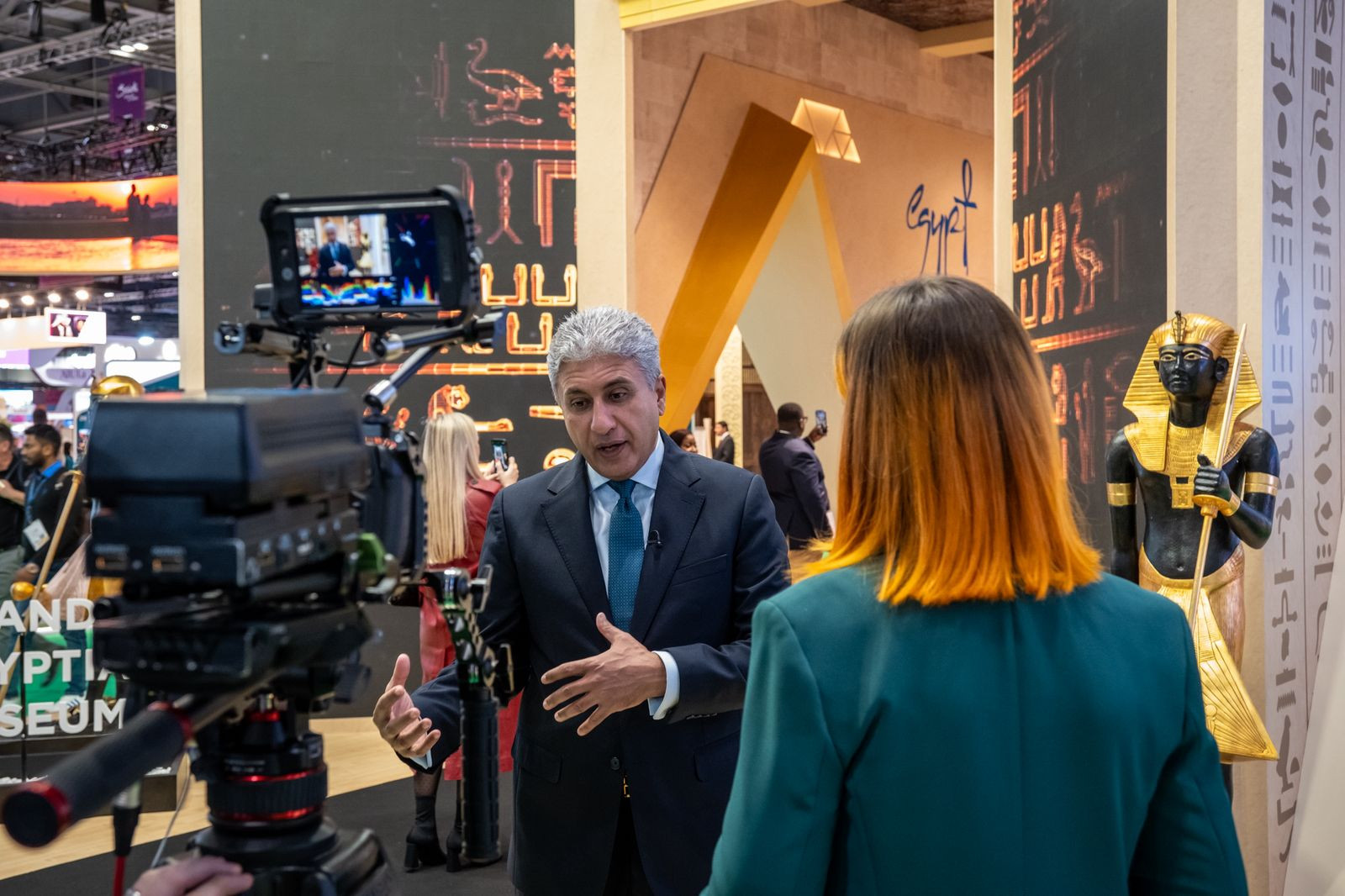 شريف فتحي وزير السياحة والآثار