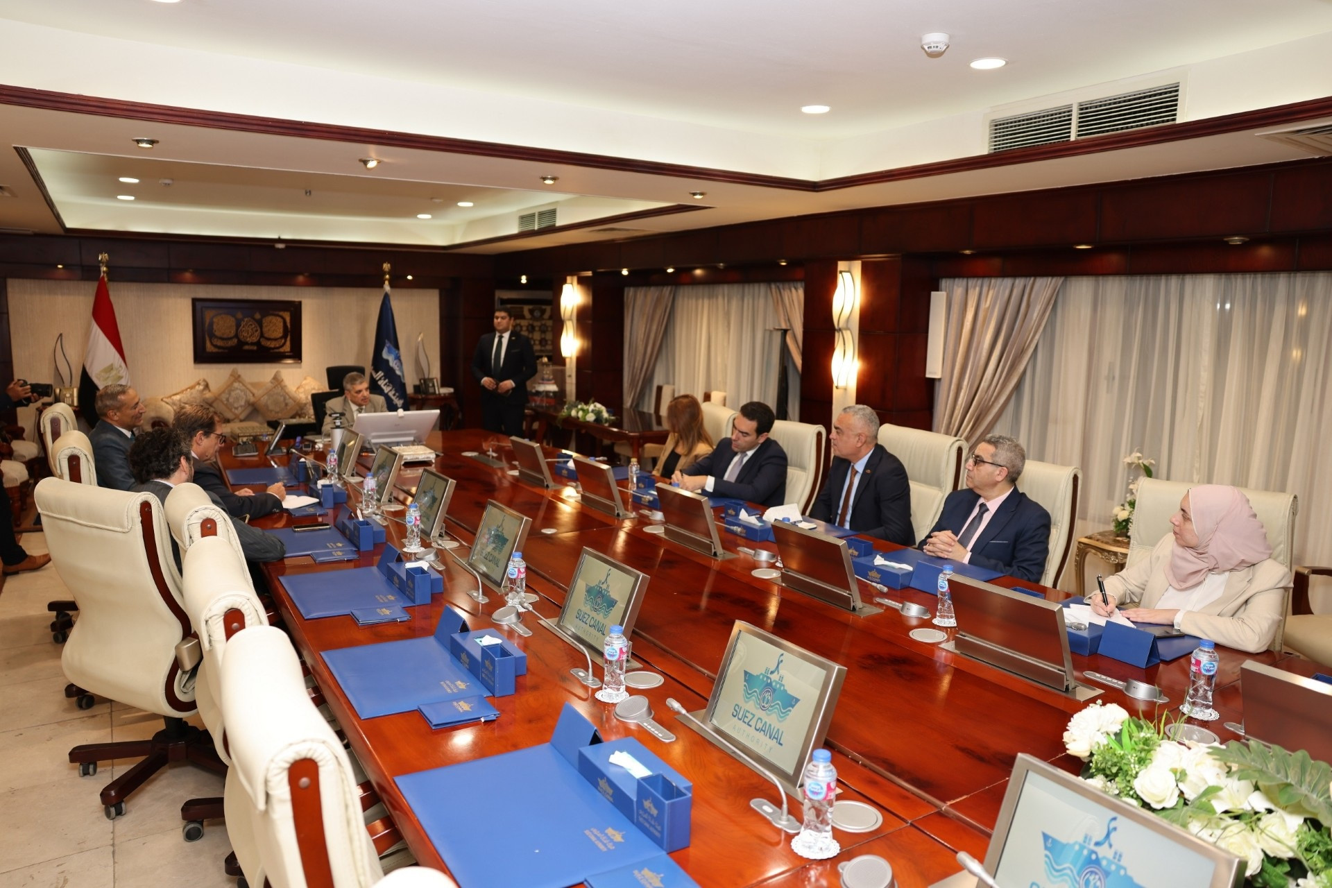 قناة السويس