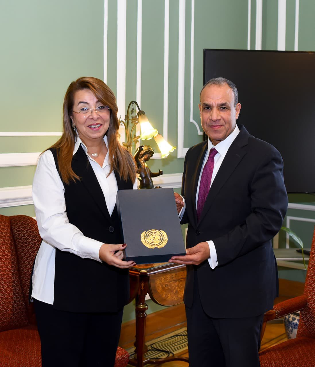 وزير الخارجية