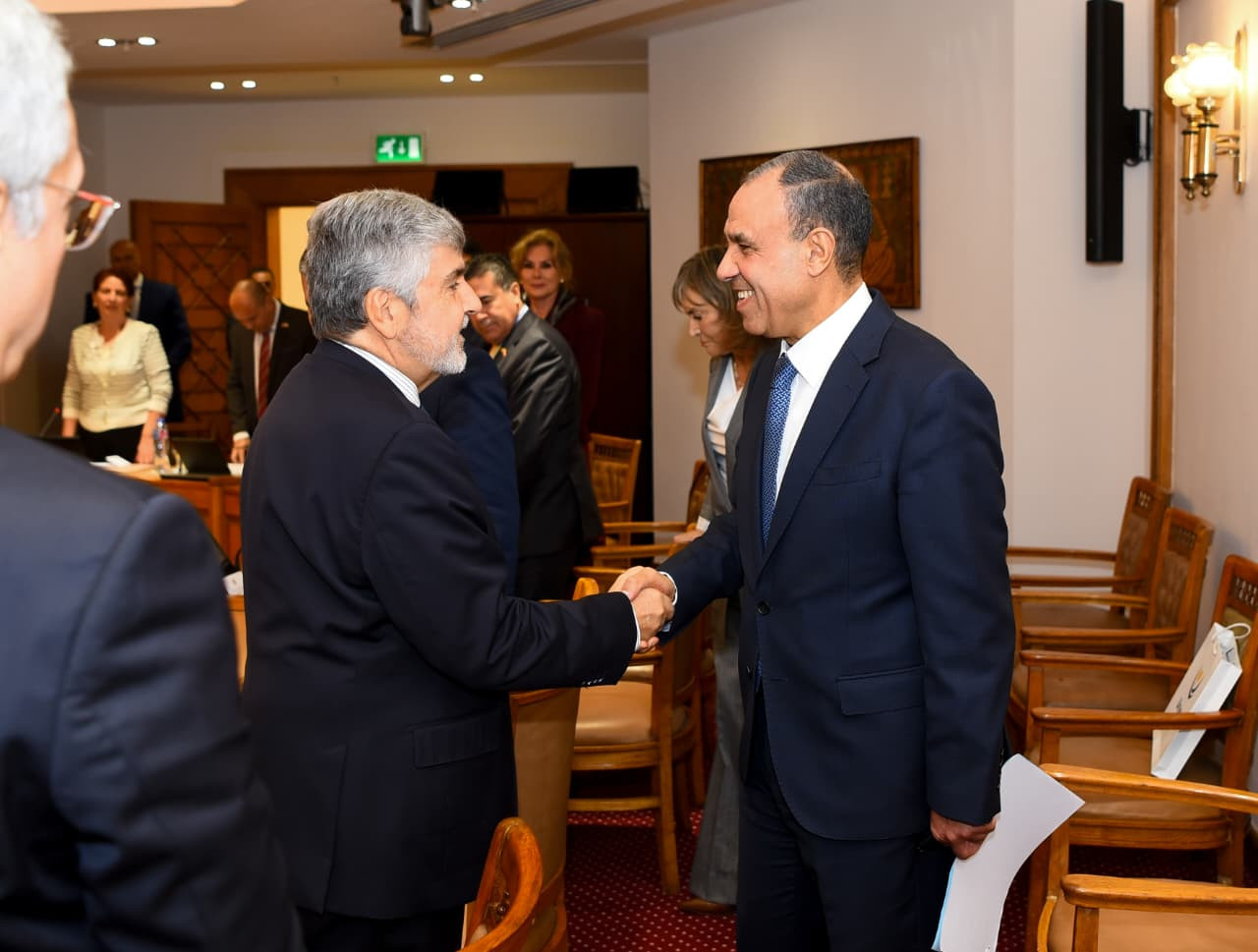 وزير الخارجية