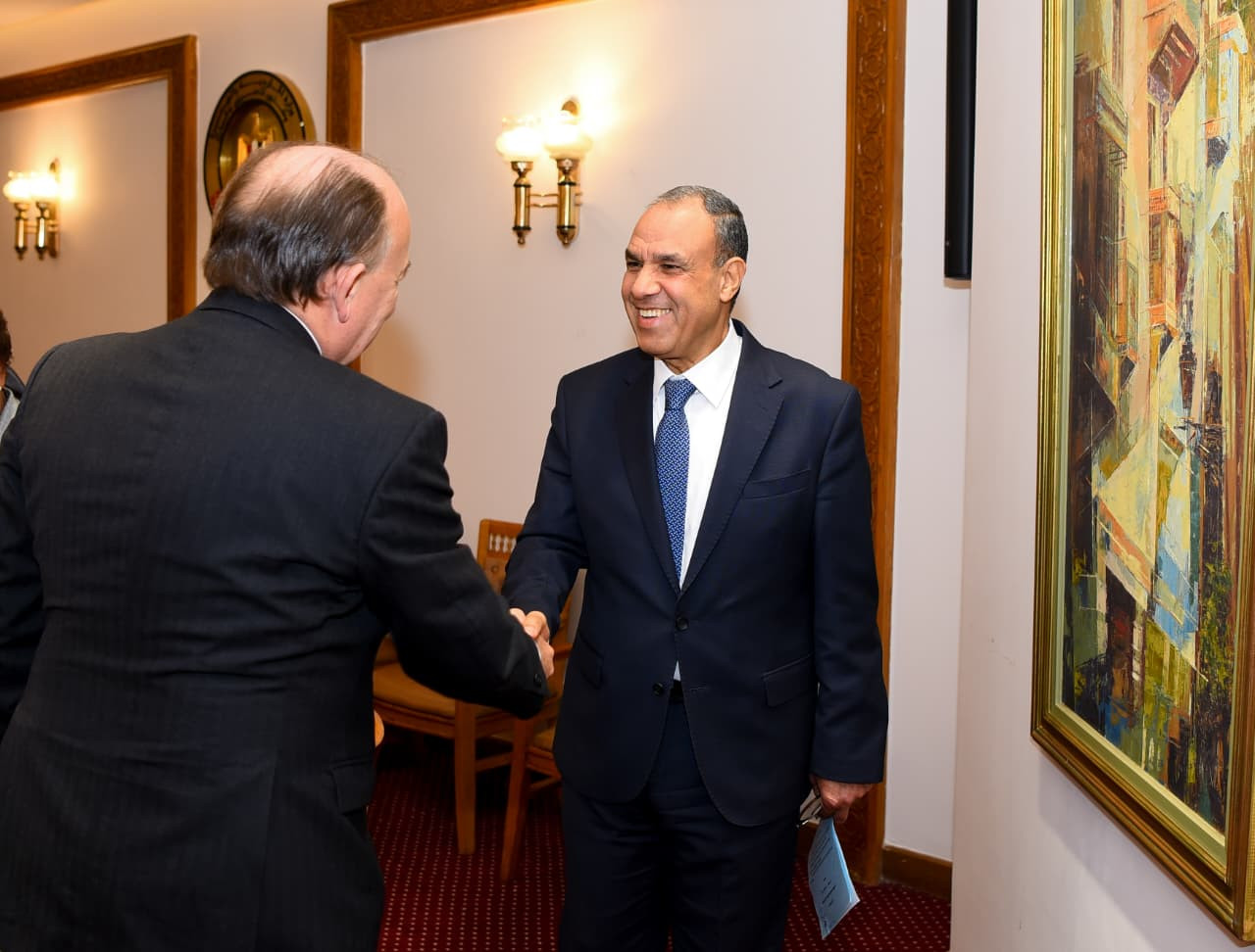 وزير الخارجية