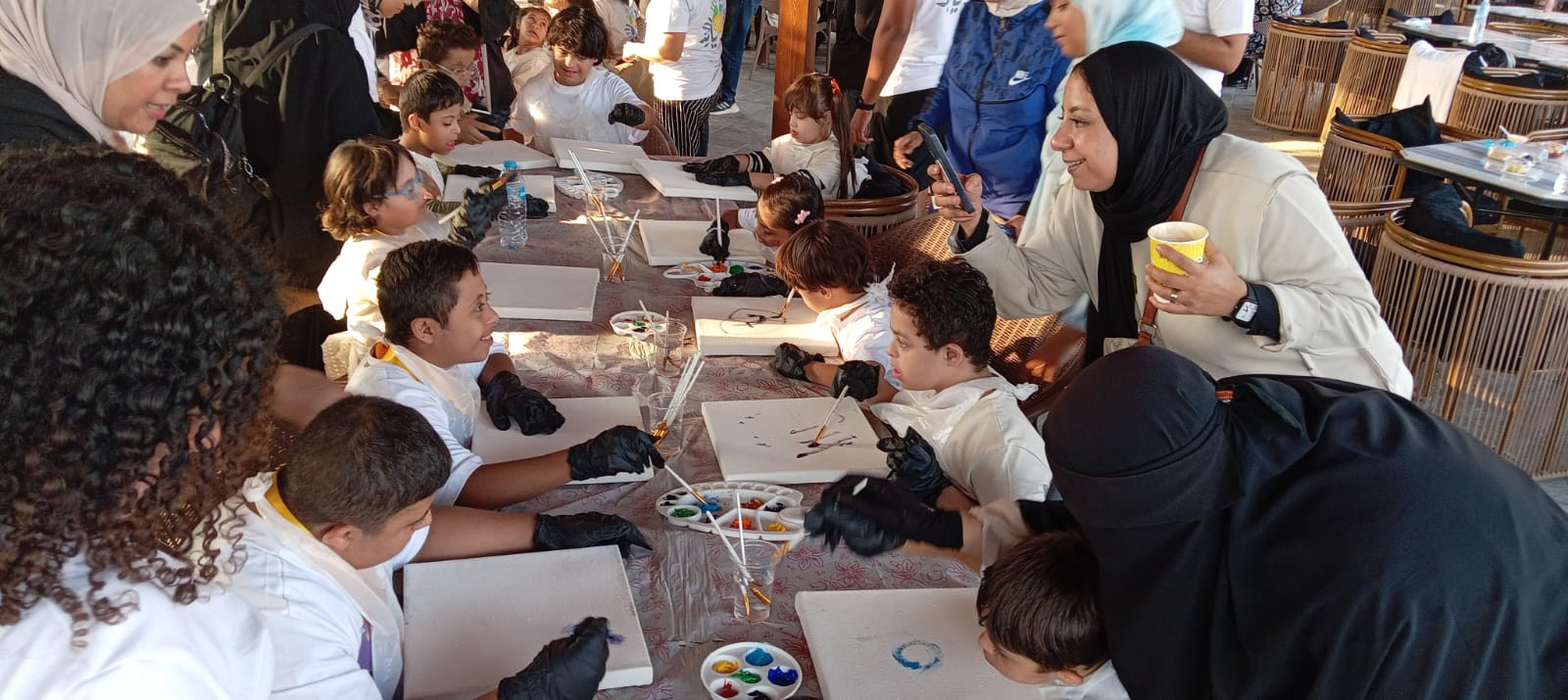 فعالية ايد بايد