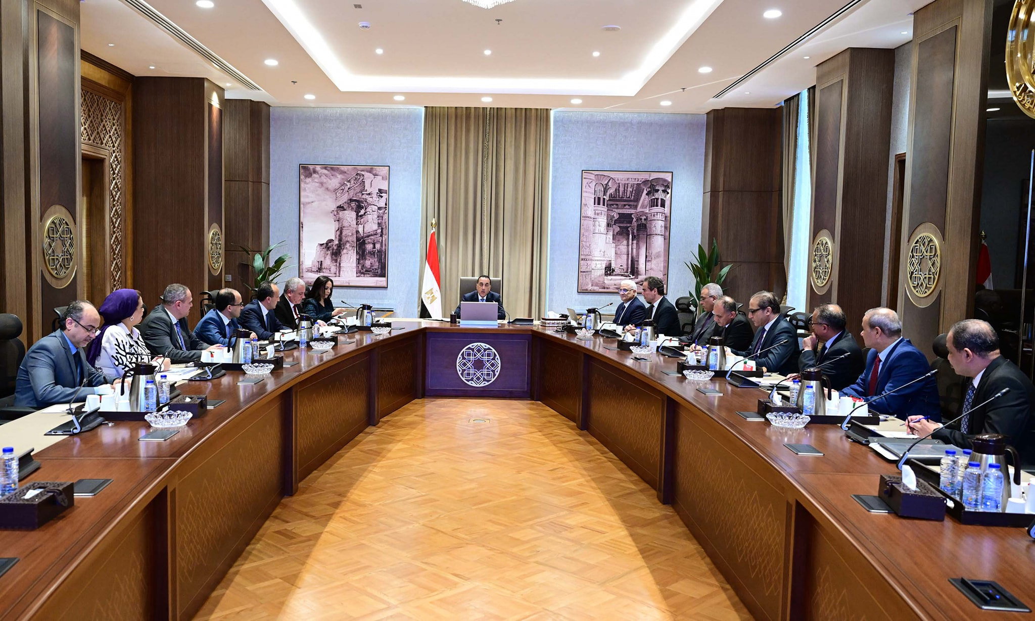 مجلس الوزراء