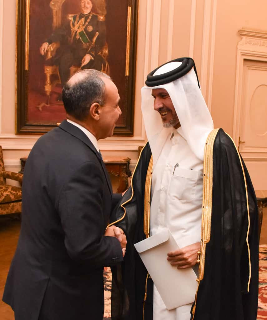 قدّم السفير جاسم بن عبد الرحمن آل ثاني، نسخة من أوراق اعتماده سفيراً ف