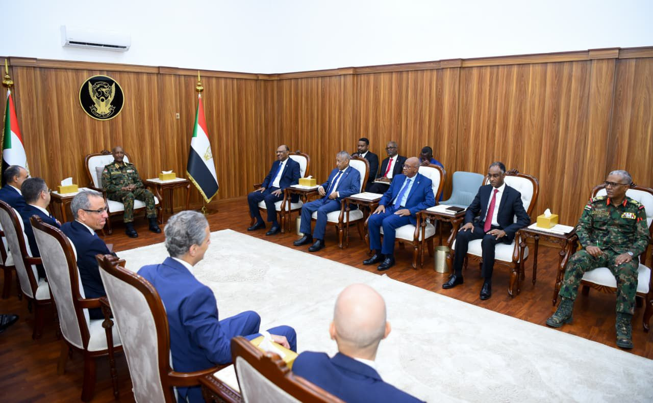 وزير الخارجية