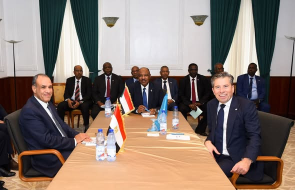 وزير الخارجية