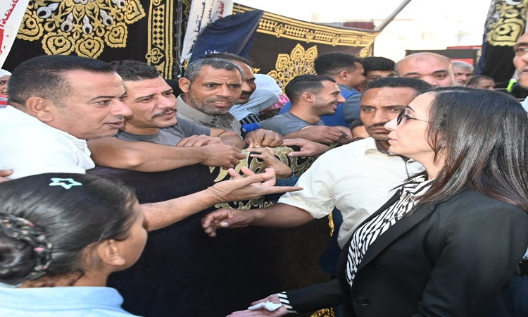 محافظ البحيرة (1)