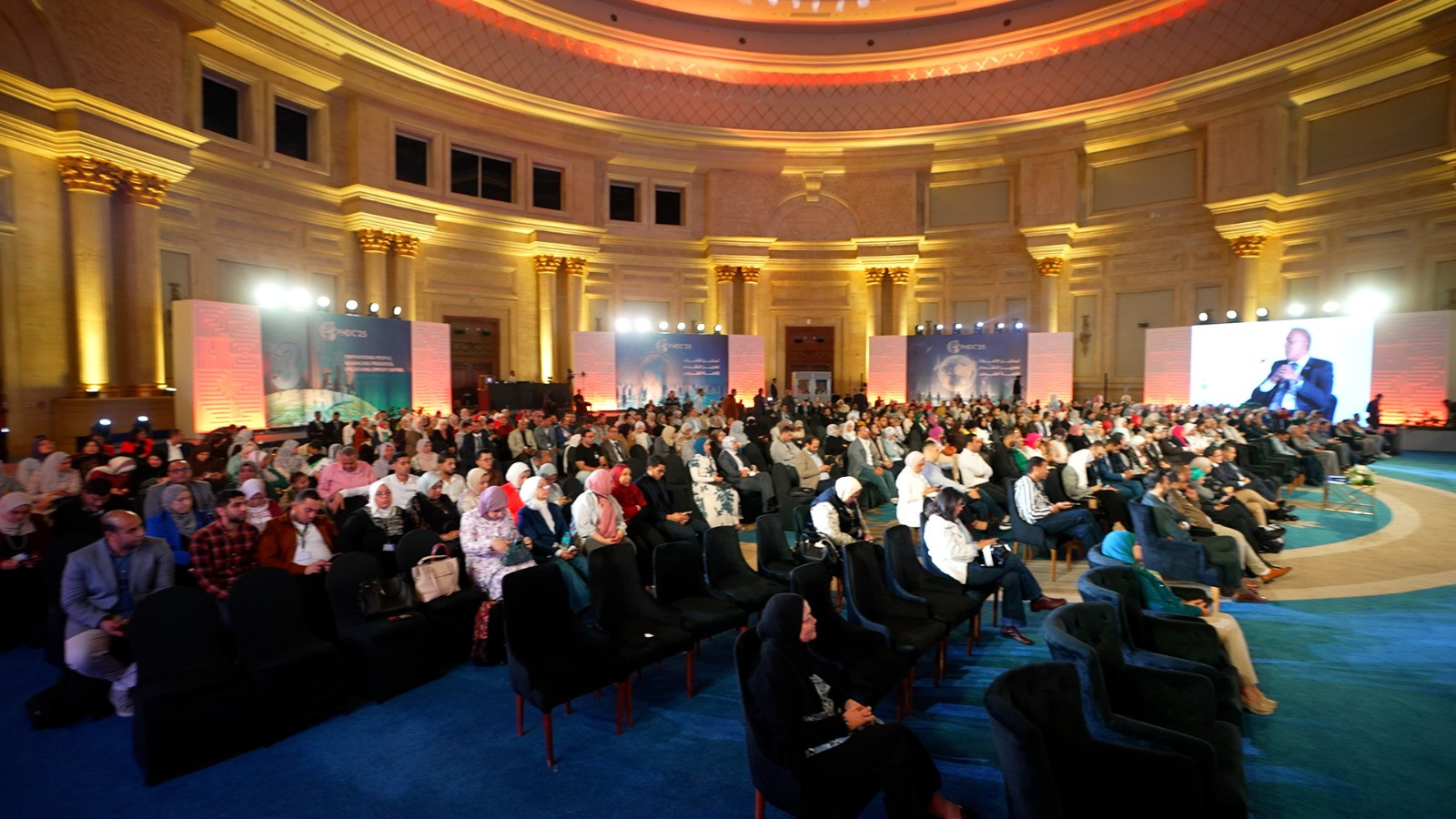 اقبال على المؤتمر