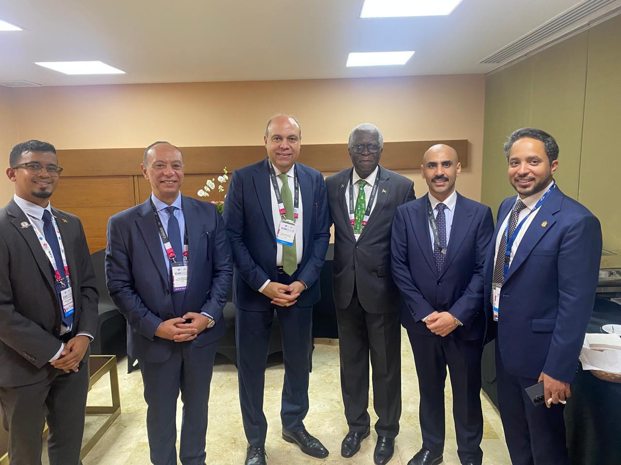 سامح الحفني وزير الطيران المدني