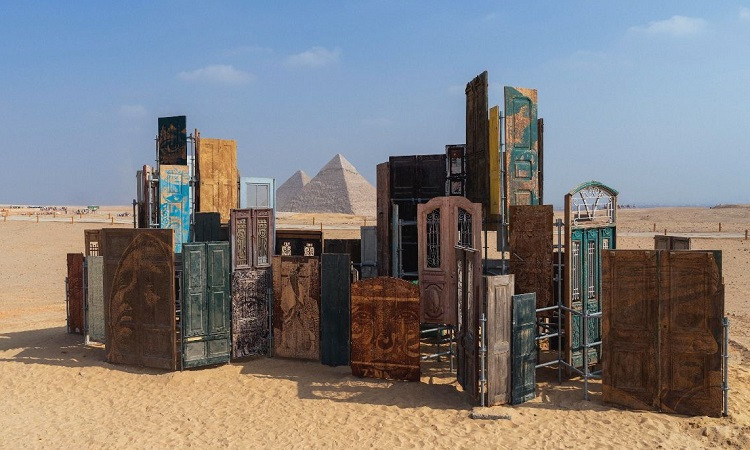 معرض &ldquo;الأبد هو الآن&rdquo;