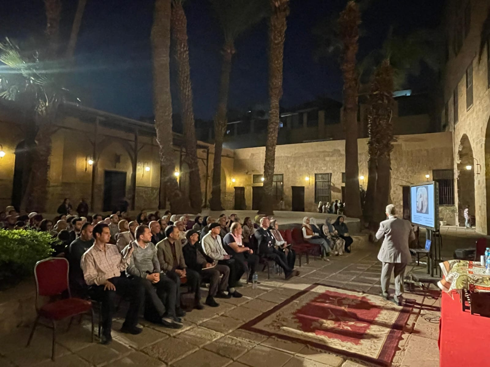 الدماطي ومؤسسة زاهي حواس