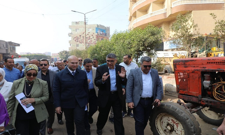 محافظ الجيزة يتفقد مشروعات تطوير الطرق بكرداسة وأوسيم والمنيرة الغربية