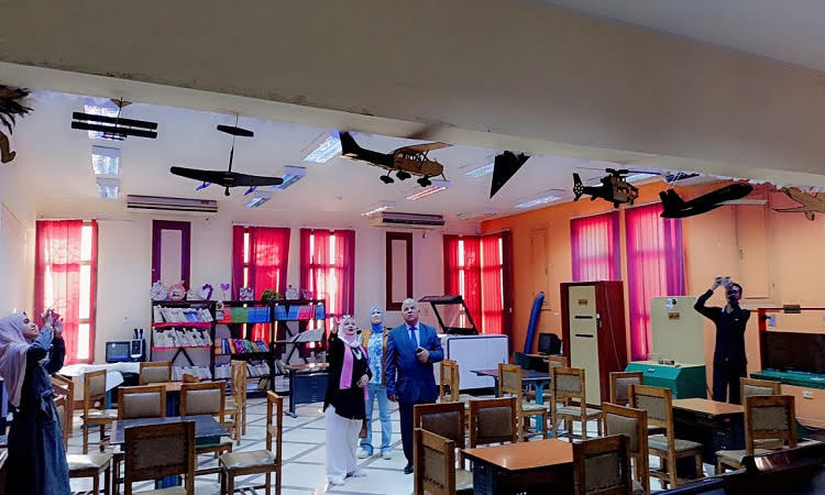 مدير تعليم الفيوم يتابع سير العمل بالمركز الاستكشافي للعلوم