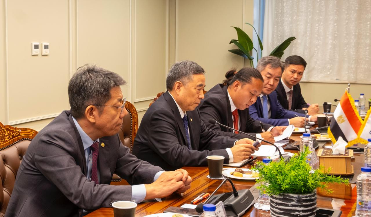 رئيس اقتصادية قناة السويس