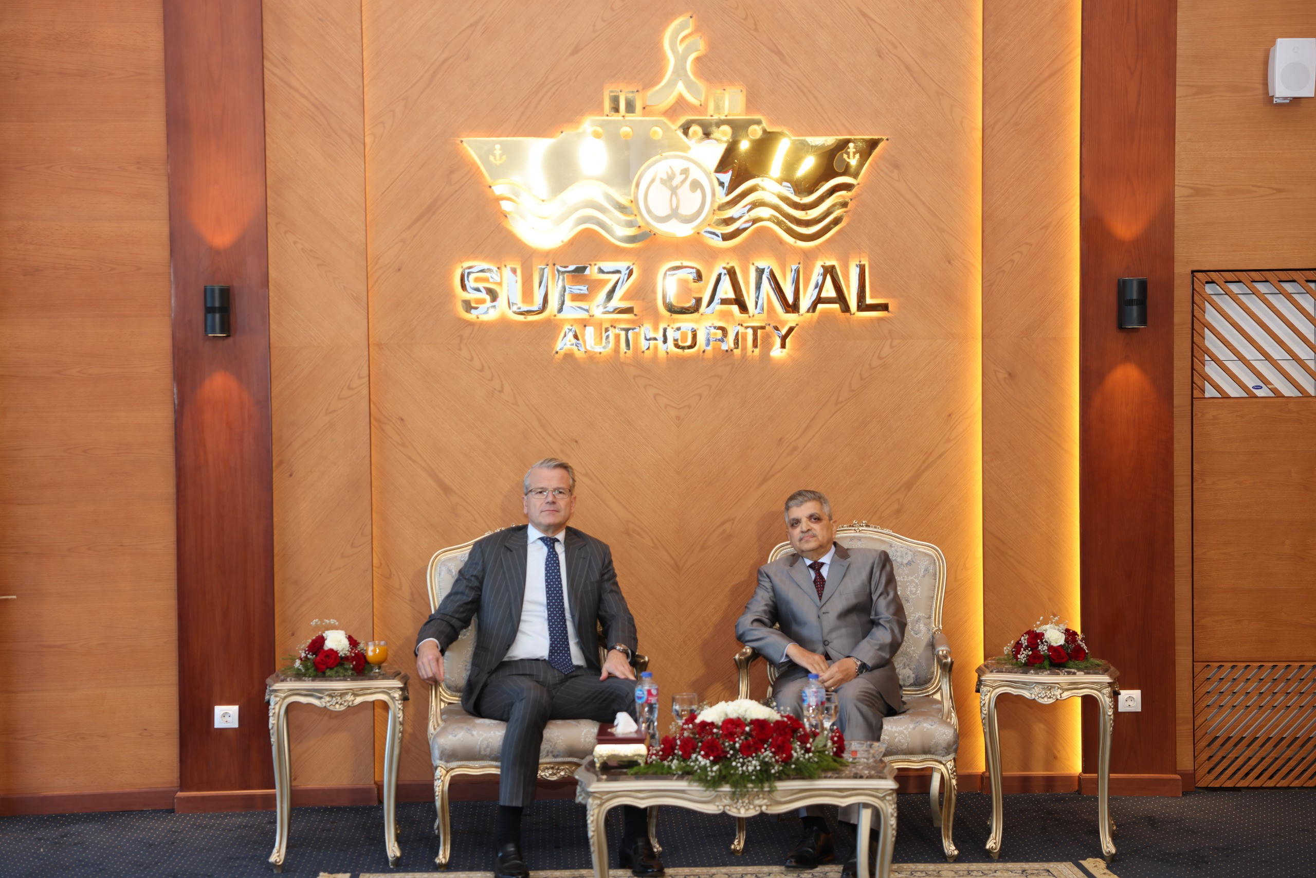 رئيس هيئة قناة السويس