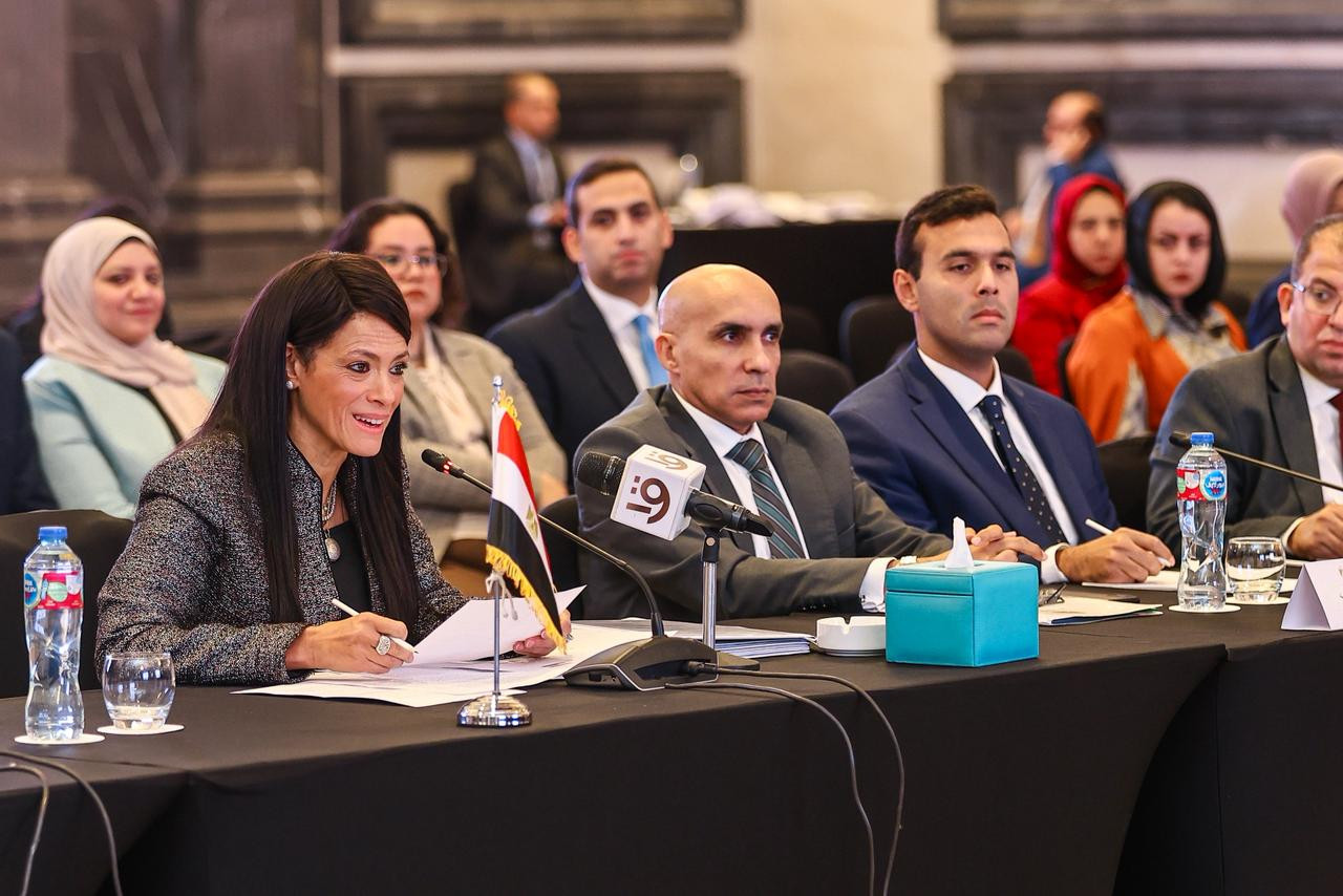 رانيا المشاط ووزير الصناعة الجزائري