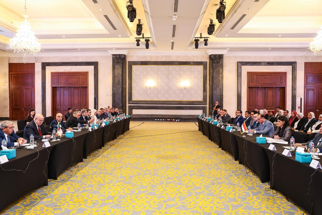 رانيا المشاط ووزير الصناعة الجزائري