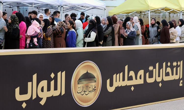 محافظ الإسماعيلية يتفقد المقار الانتخابيةز