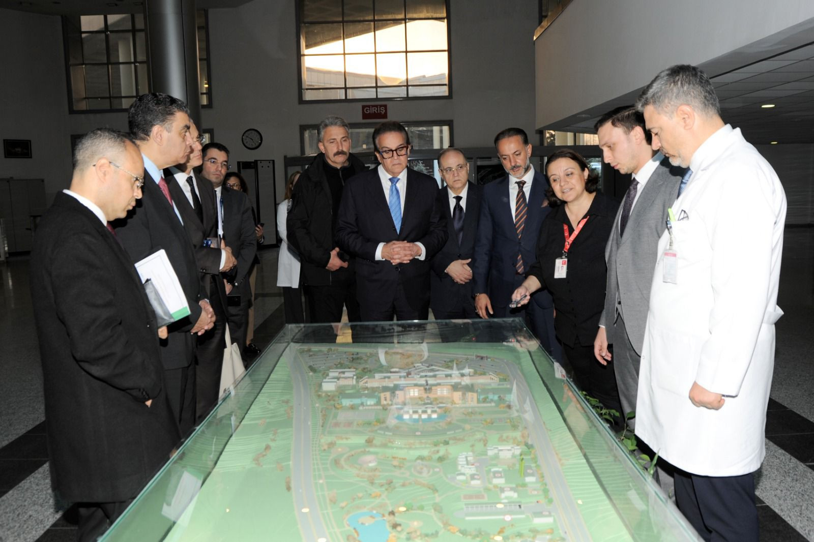 وزير الصحة في مستشفى انقرة انجليز