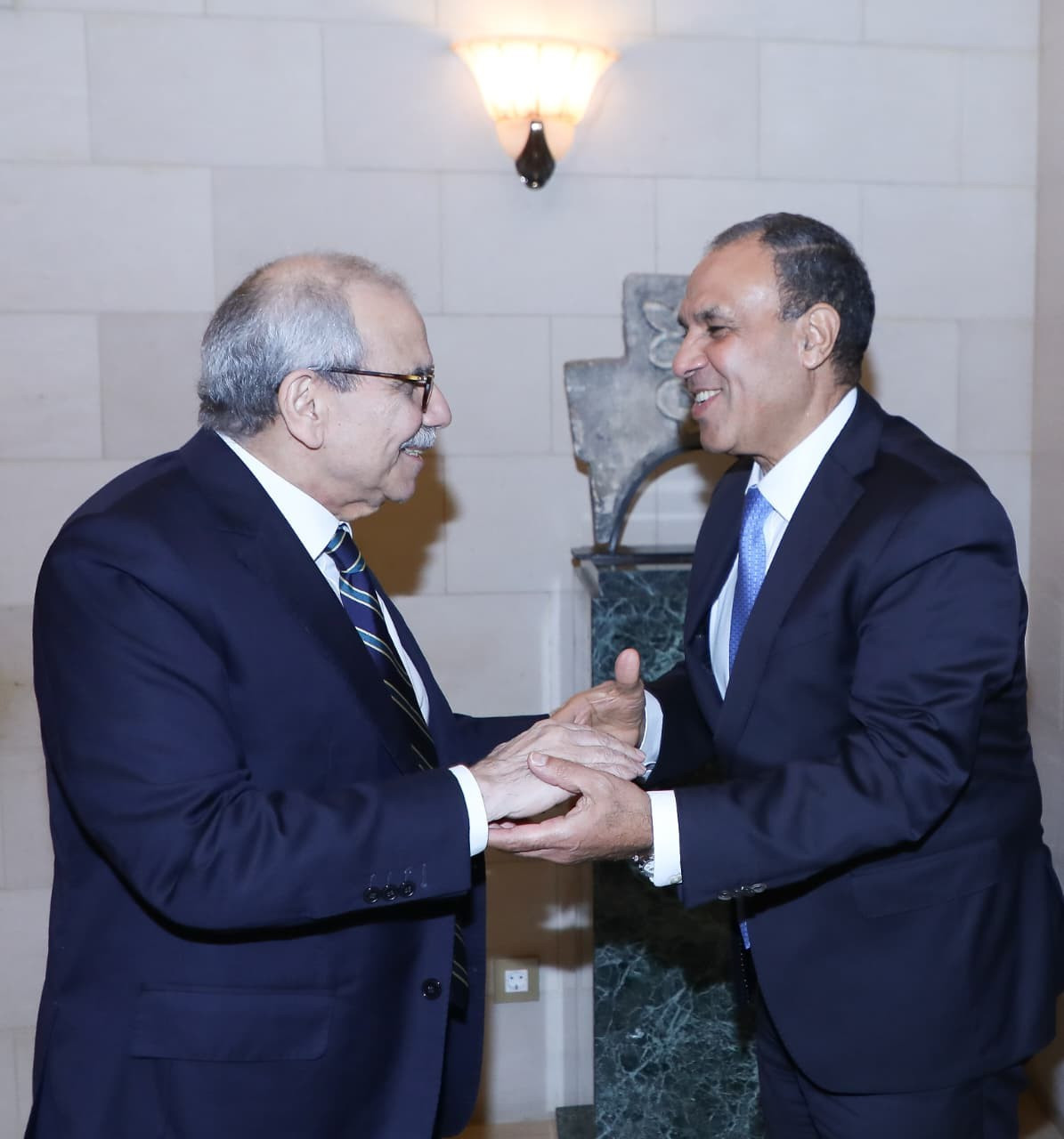 وزير الخارجية