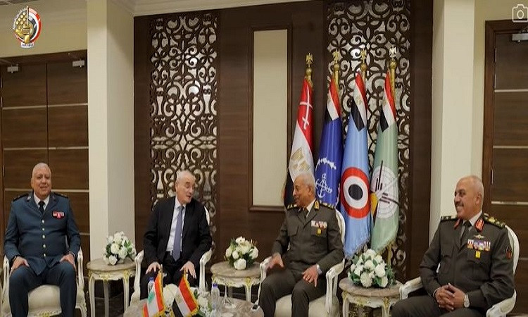 وزير الدفاع ورئيس الأركان