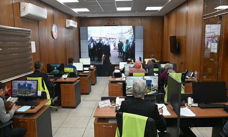 حافظ البحيرة تتابع من غرفة التحكم والسيطرة سير العملية الانتخابية