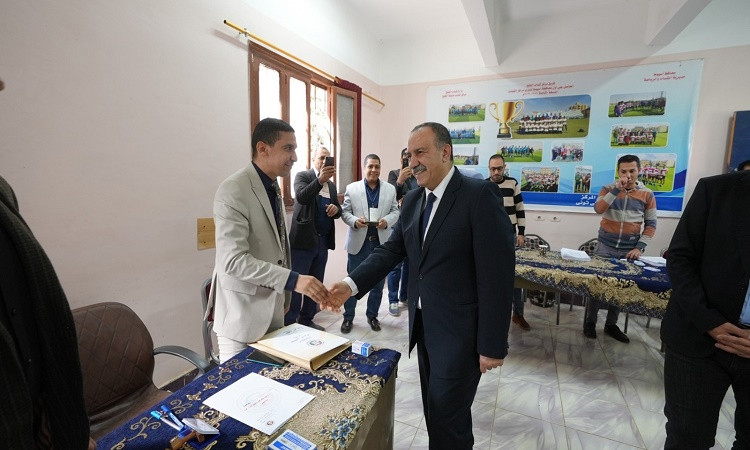 محافظ أسيوط يتفقد لجان الدائرة الثالثة ويؤكد المشاركة واجب وطني