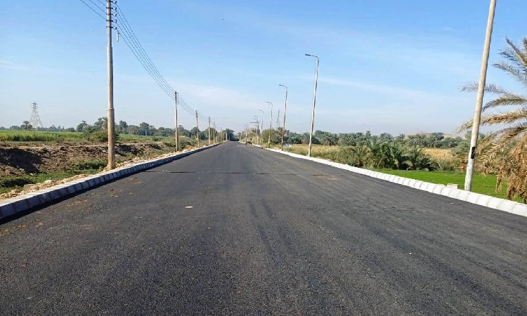 رفع كفاءة ورصف الطريق المؤدي لمعبد كوم أمبو بطول 1500متر بأسوان