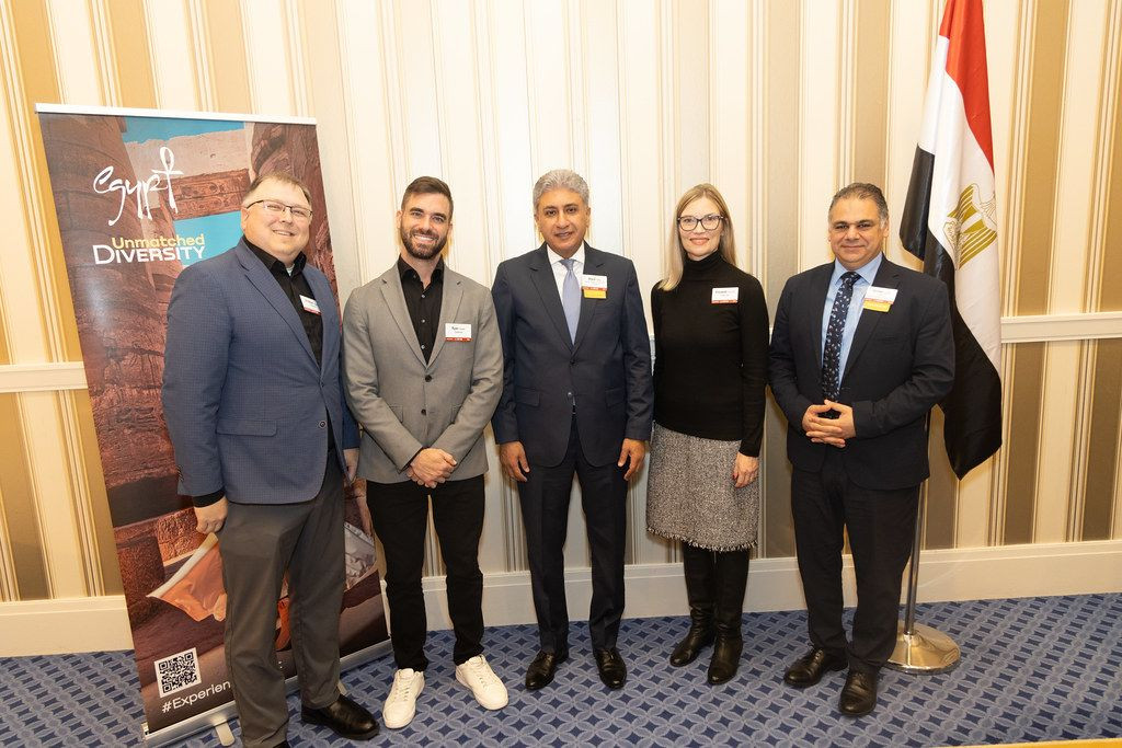 وزير السياحة