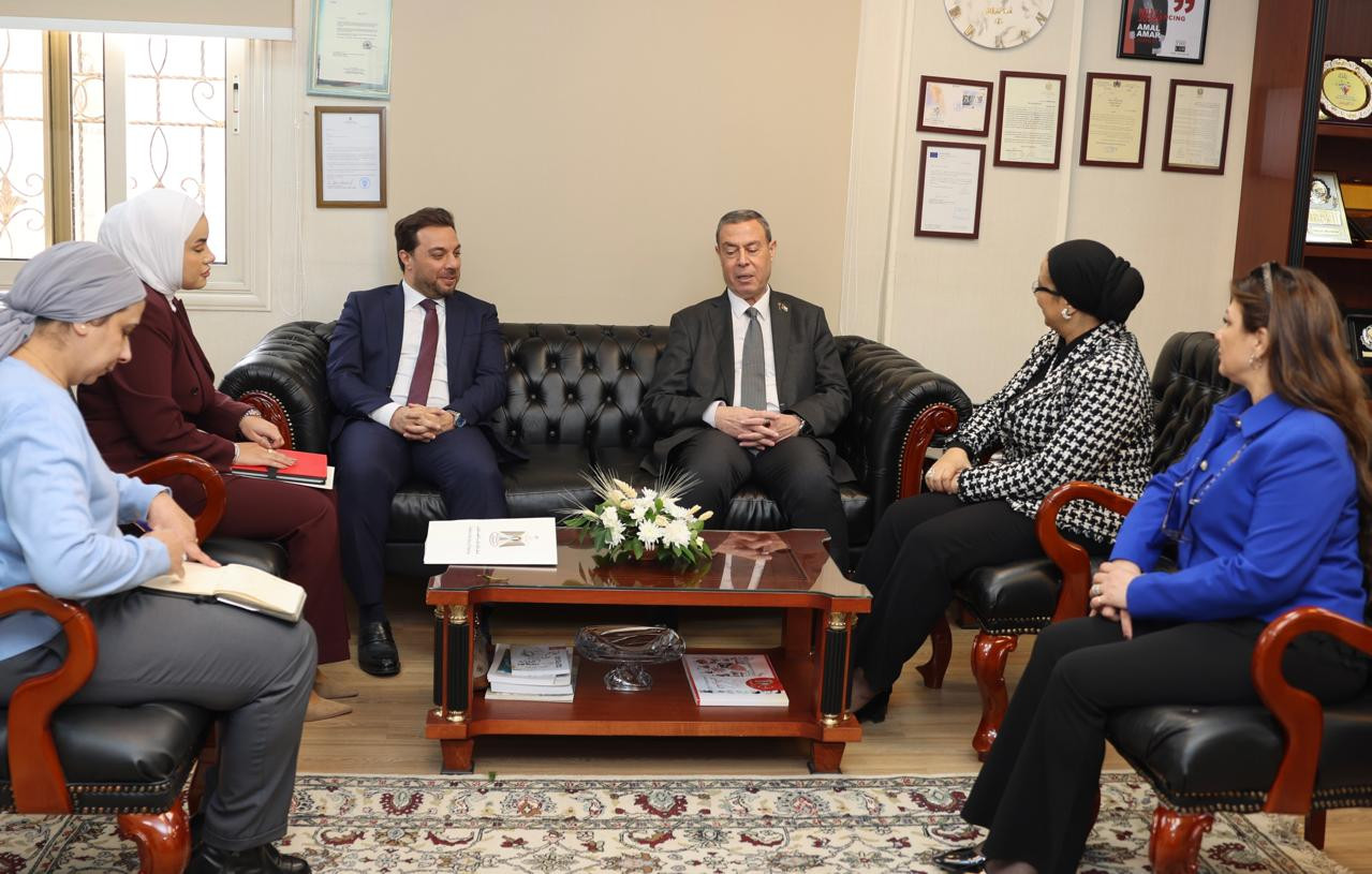 امل عمار وسفير فلسطين