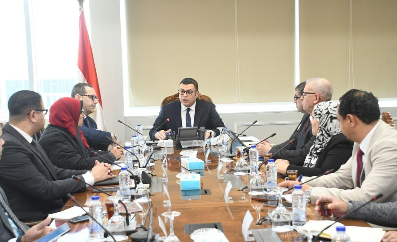 وزير الإسكان