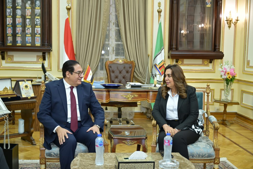 جامعة القاهرة والتنمية المحلية