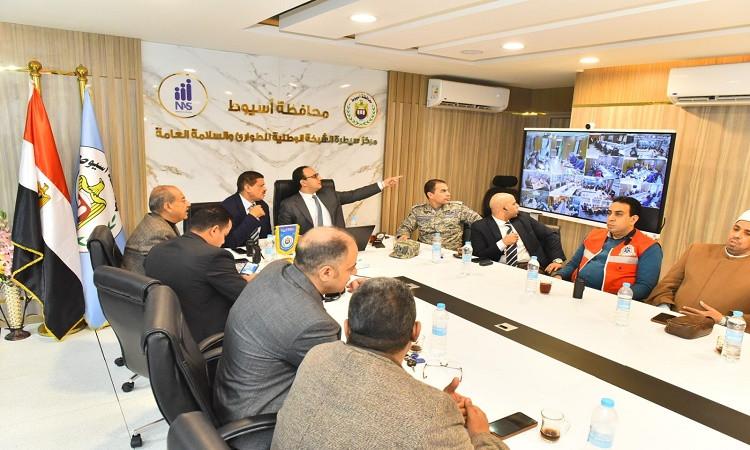 محافظ أسيوط يعلن فتح لجان انتخابات النواب في الدوائر الثلاثة