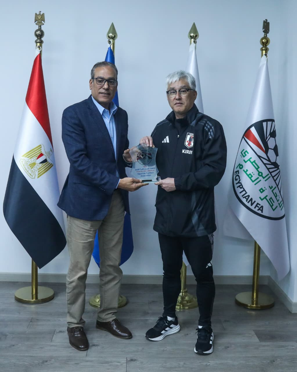 الأمين العام لاتحاد الكرة يستقبل رئيس بعثة منتخب اليابان