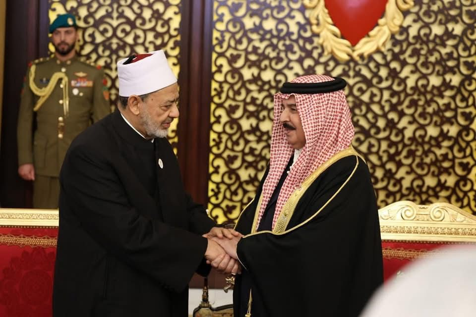 شيخ الأزهر وملك البحرين