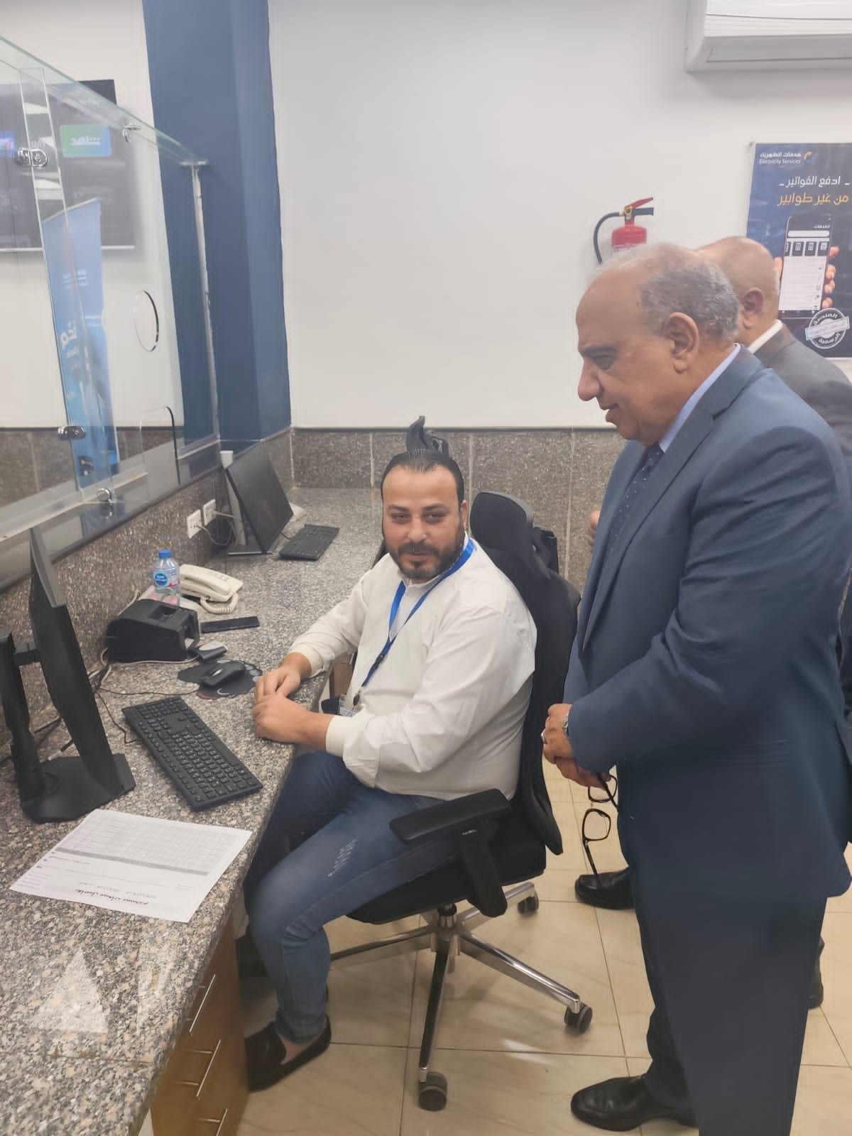 وزير الكهرباء