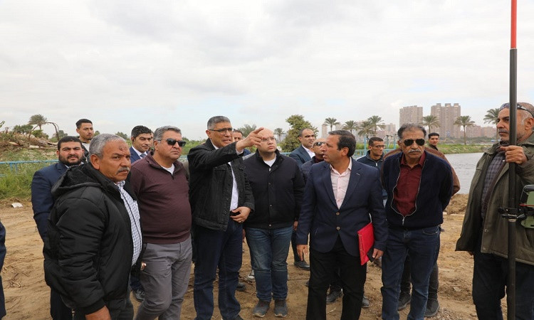 محافظ الجيزة يتفقد الأعمال الجارية بممشى 