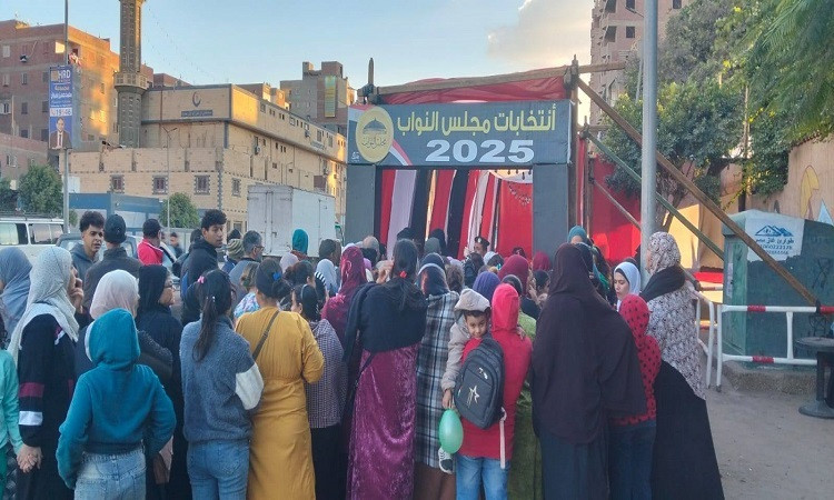 بالصور.. السيدات يتصدرن المشهد الانتخابي في القليوبية