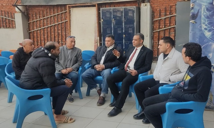 وكيل وزارة الشباب والرياضة بالقليوبية يتابع حمام سباحة نادي البلاستيك