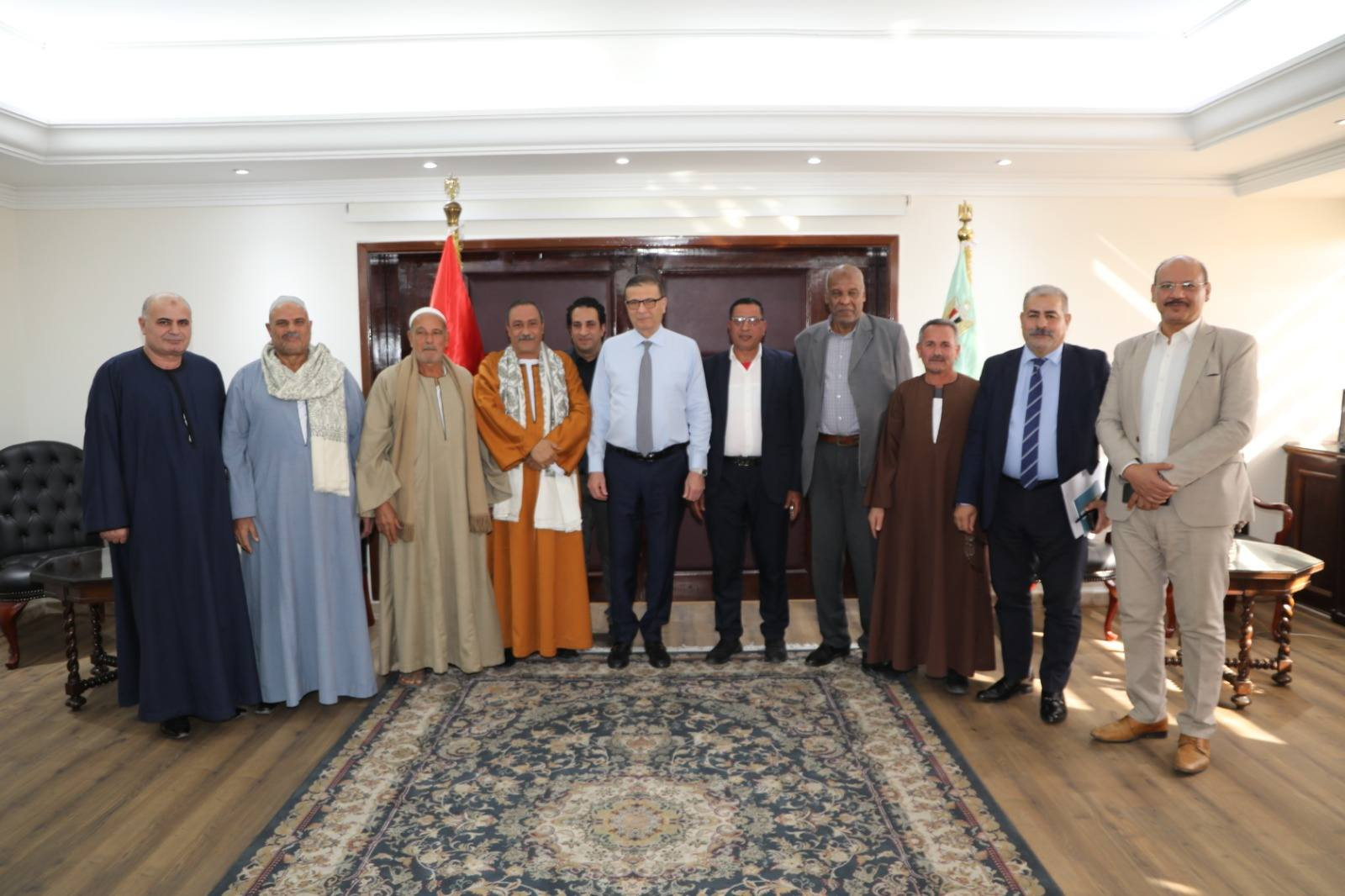 وزير الزراعة يستقبل وفدًا من الفلاحين