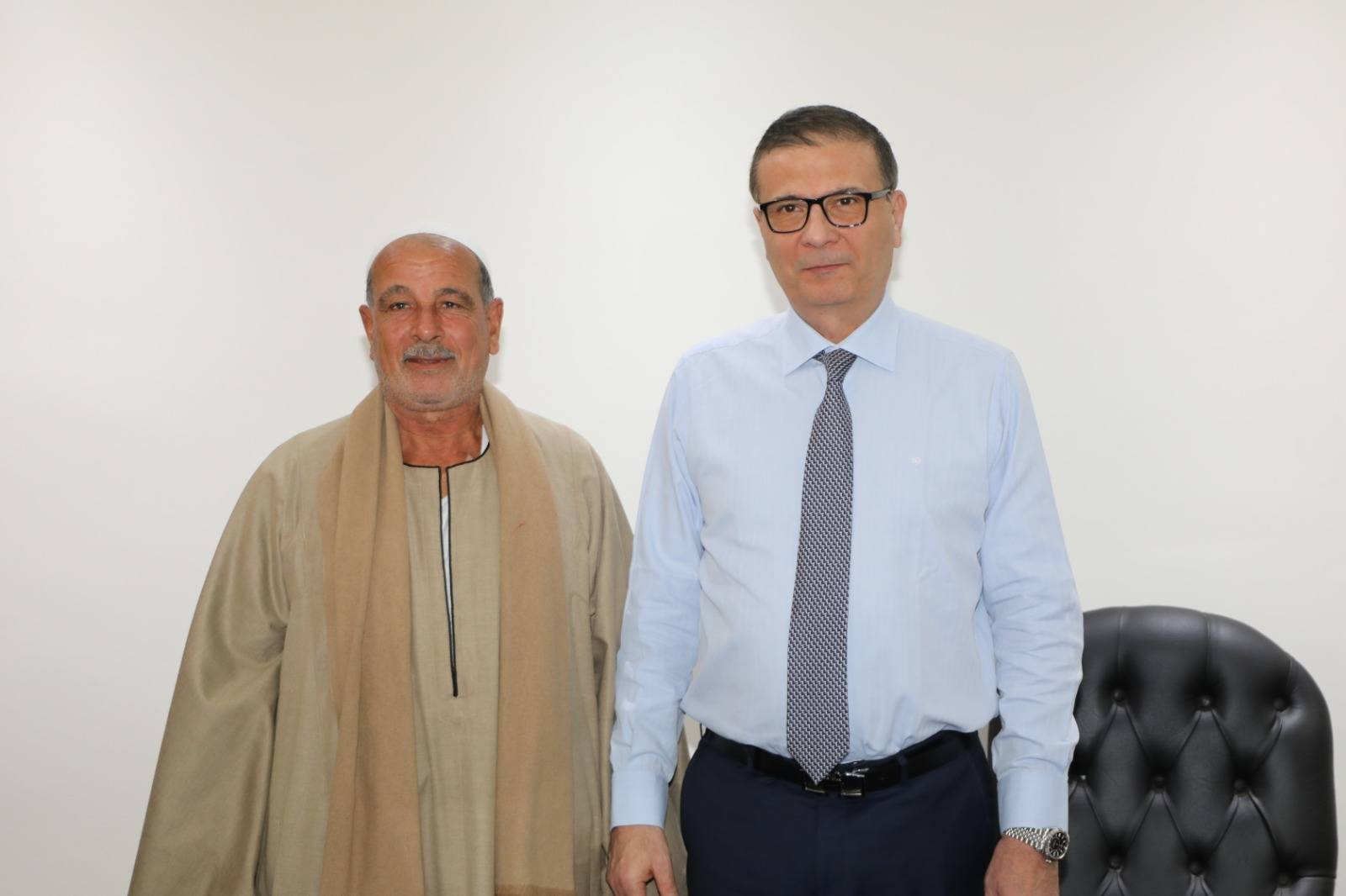 وزير الزراعة يستقبل وفدًا من الفلاحين