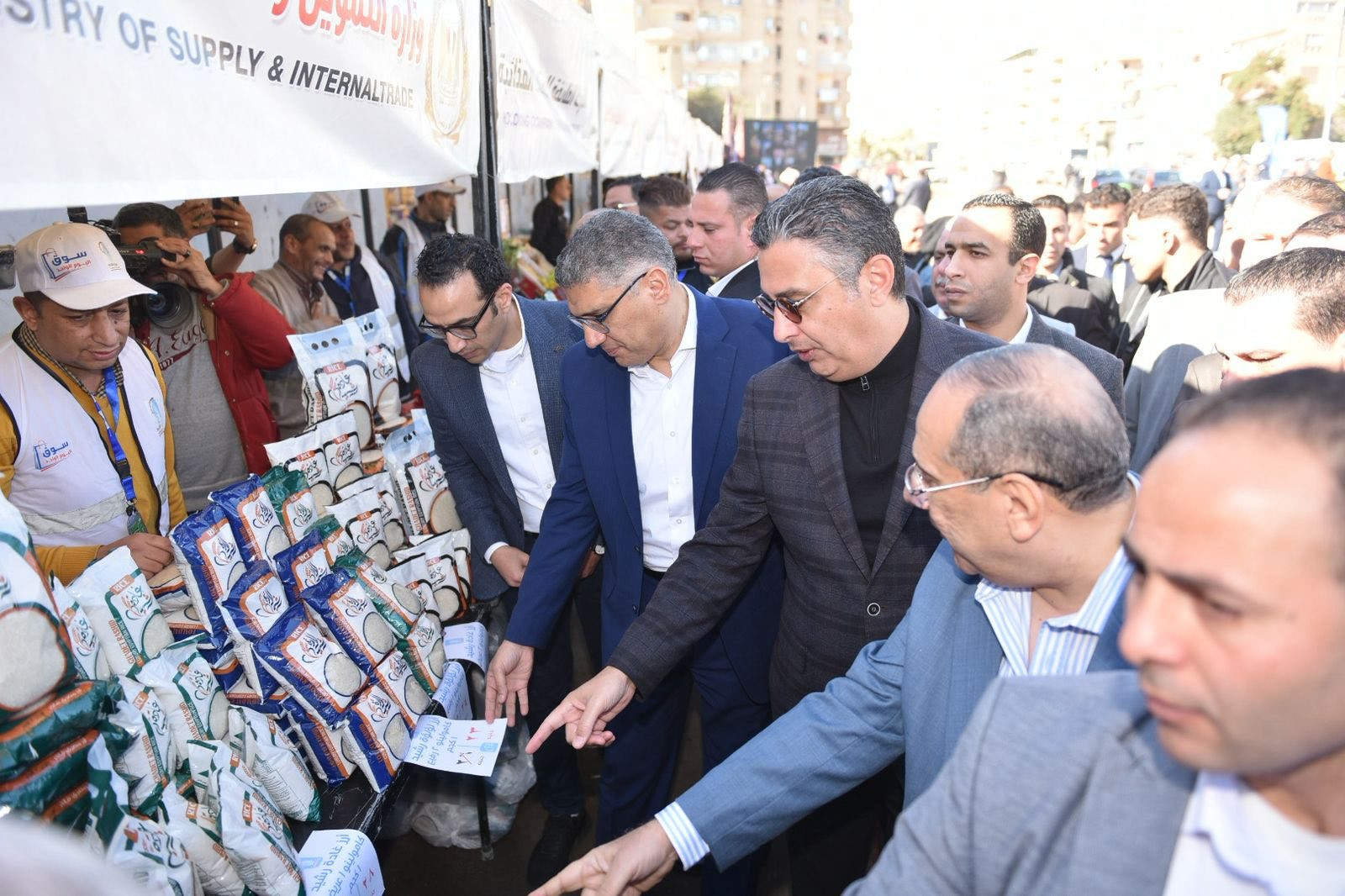 وزير التموين