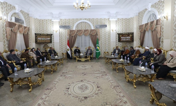 محافظ المنيا يلتقي وزير الشباب والرياضة بديوان المحافظة