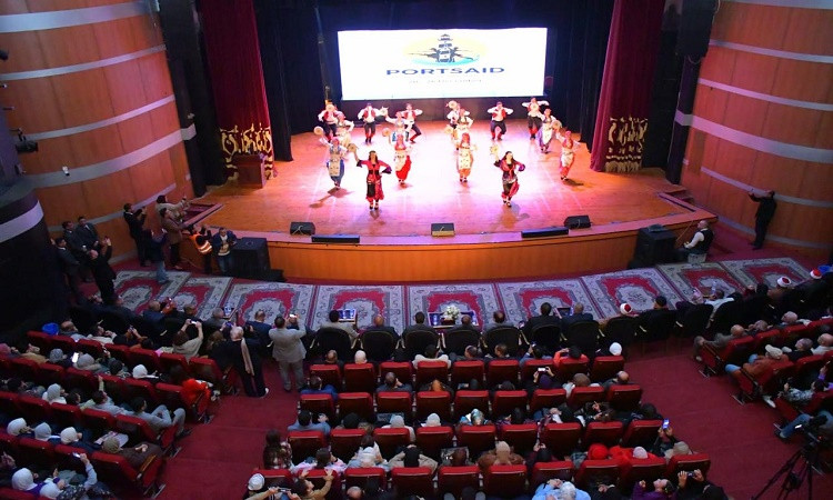 محافظ بورسعيد يشهد انطلاق المهرجان الدولي للفنون والسلام بالمركز الثقا