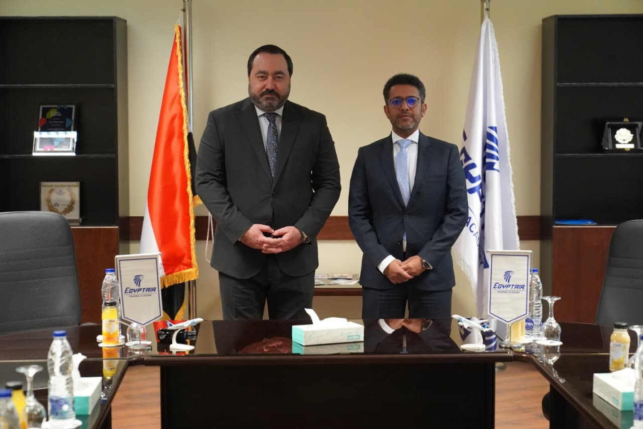 اكاديمية مصر للطيران