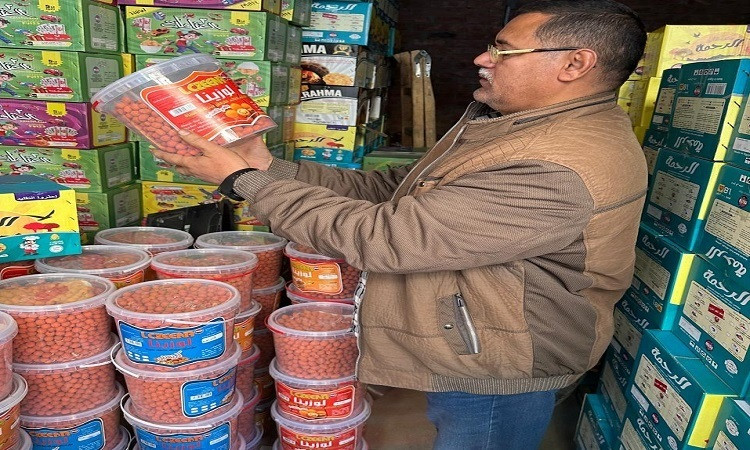 ضبط 55 كجم لحوم و400 كرتونة مبيدات ومواد غذائية مجهولة المصدر بالمنوفي